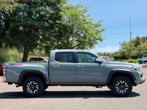 Used 2023 Toyota Tacoma TRD Off-Road AWD/4WD image 6