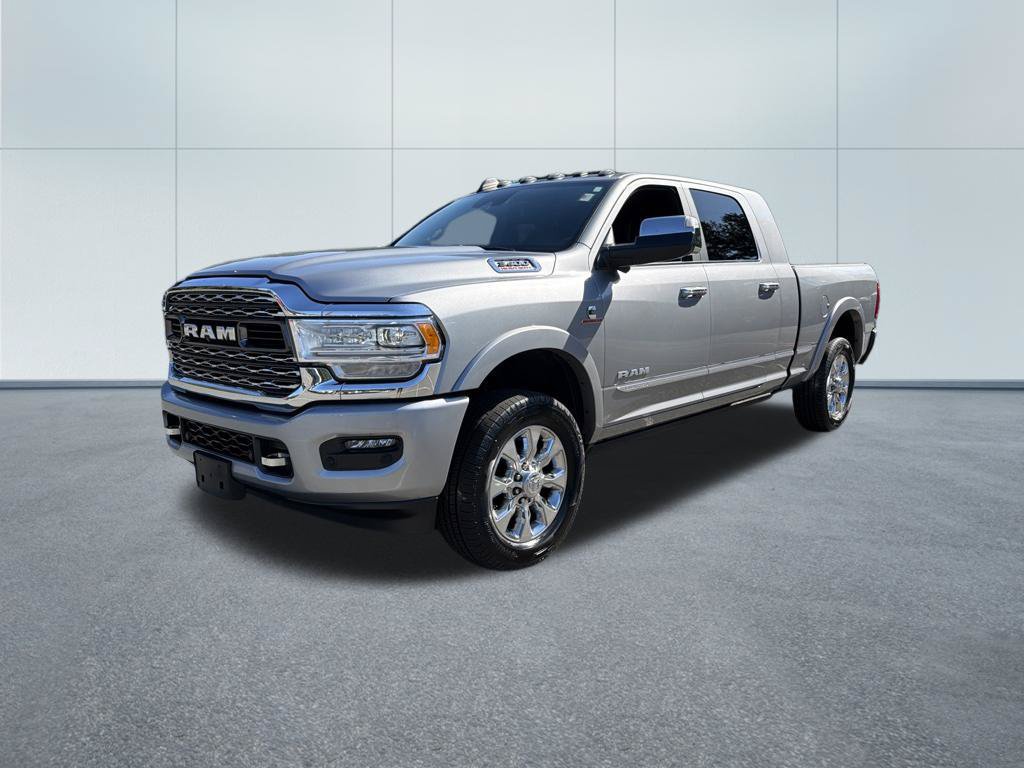 Used 2022 RAM 3500 Limited AWD/4WD image 2