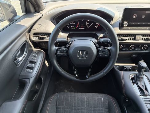 Used 2025 Honda HR-V Sport image 13