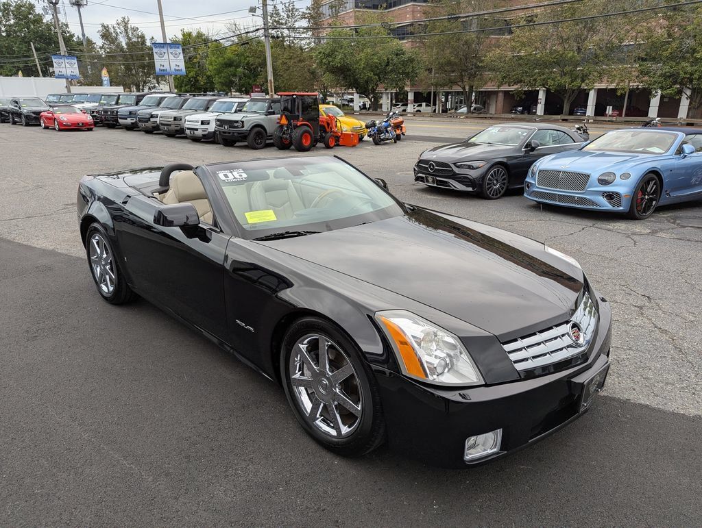Used 2006 Cadillac XLR RWD image 42