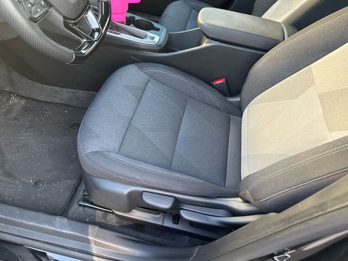 Used 2025 Chevrolet Trax RS w/ Driver Confidence Package FWD image 8