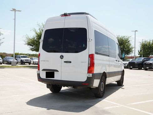 Used 2025 Mercedes-Benz Sprinter 2500 image 9