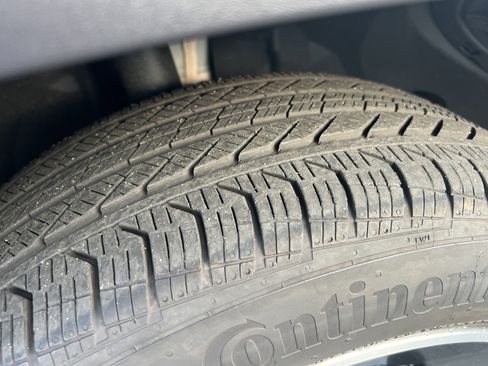 Certified 2025 Mercedes-Benz GLB 250 image 12