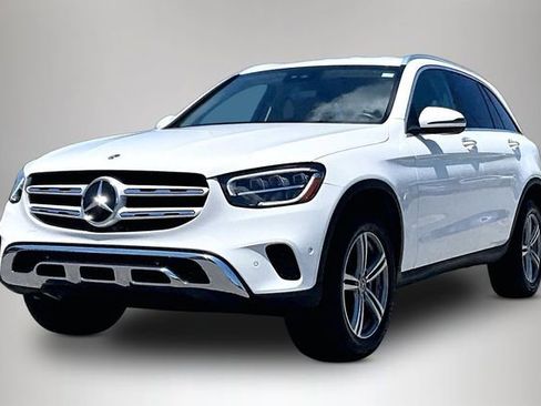 Used 2022 Mercedes-Benz GLC 300 4MATIC image 2