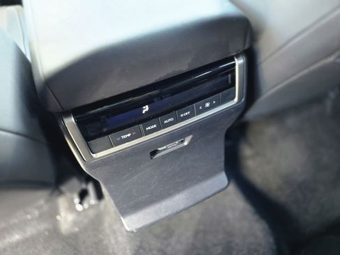 Used 2024 Lexus GX 550 image 13