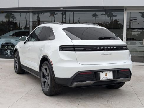 New 2025 Porsche Macan 4S Electric AWD/4WD image 3
