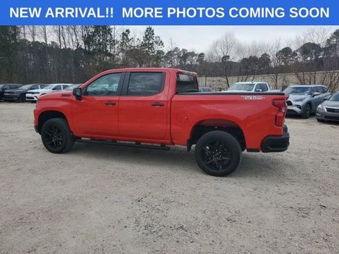 Used 2024 Chevrolet Silverado 1500 Custom Trail Boss w/ LPO, Dark Essentials Package image 4