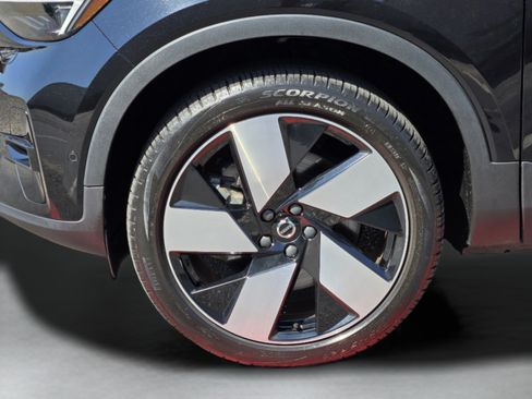 Certified 2023 Volvo C40 P8 Recharge Ultimate AWD/4WD image 35