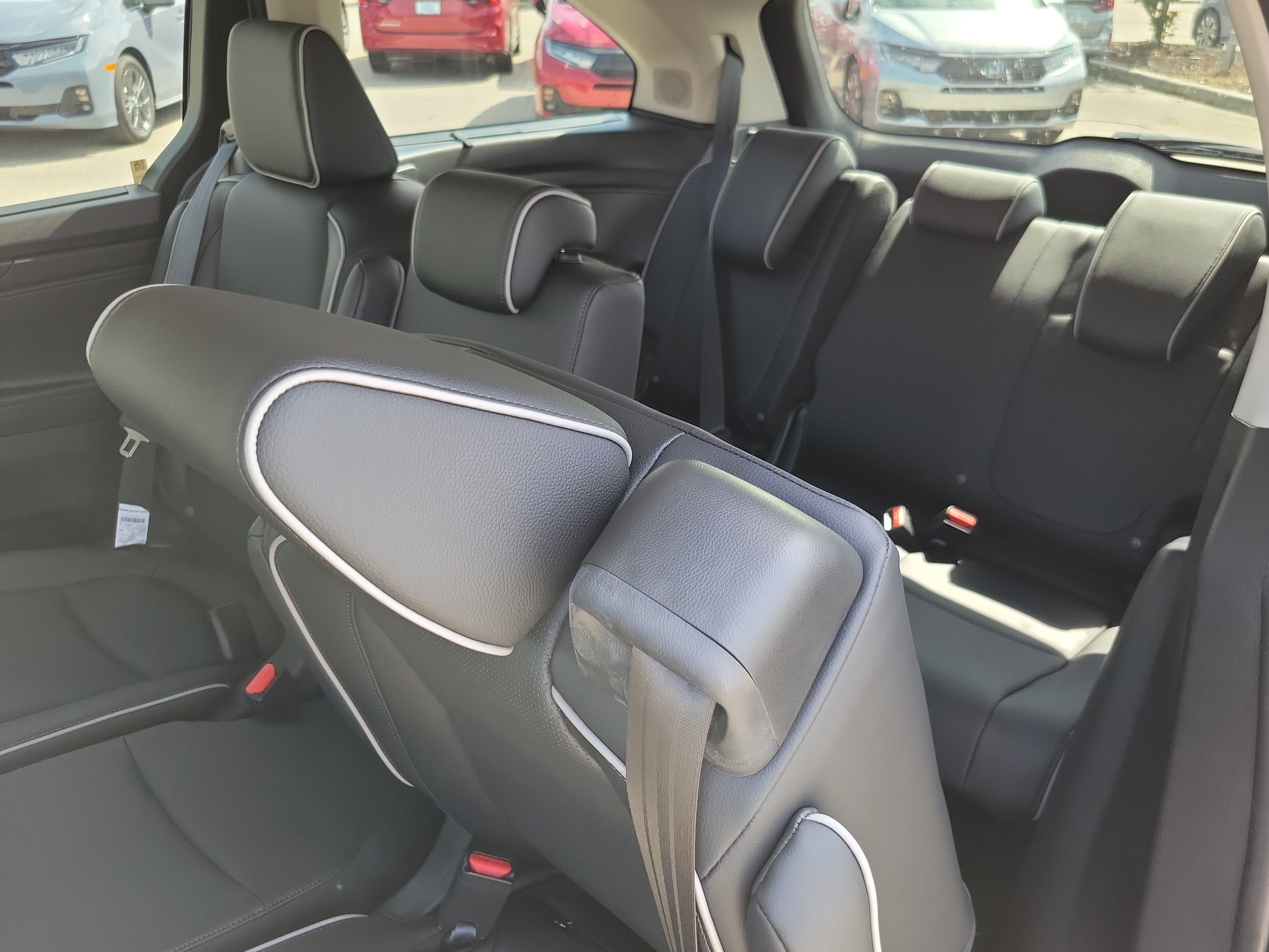 New 2027 Honda Odyssey Elite image 15