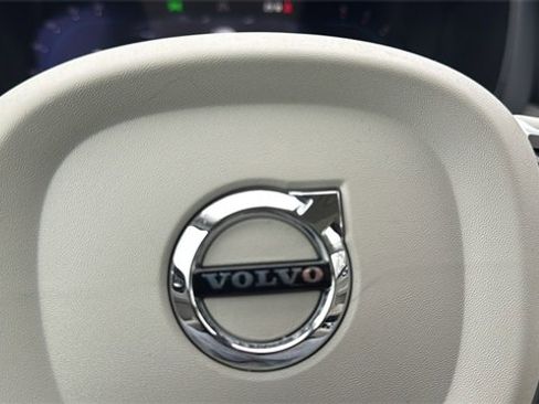 Used 2023 Volvo XC60 B5 Plus w/ Climate Package image 20