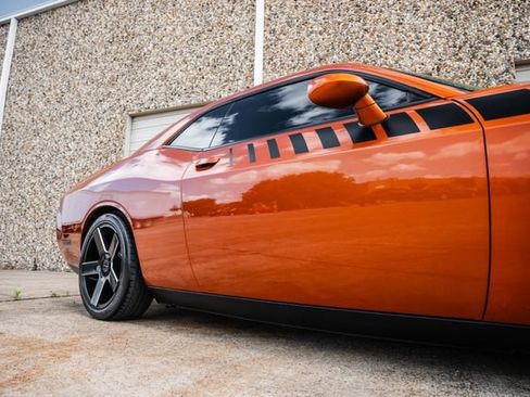 Used 2011 Dodge Challenger R/T image 24