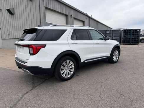 Used 2025 Ford Explorer Platinum w/ LUX Leather Package AWD/4WD image 4