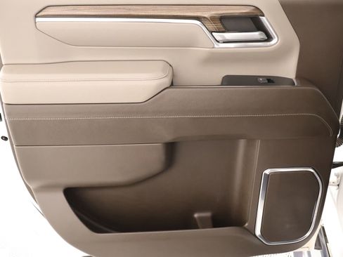 Used 2024 Chevrolet Silverado 3500 LT image 15