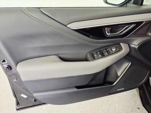 Certified 2025 Subaru Outback Onyx Edition image 15