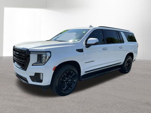 Used 2022 GMC Yukon XL SLT w/ SLT Premium Package AWD/4WD image 7