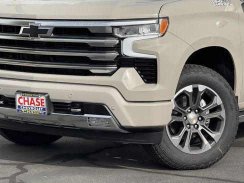 New 2026 Chevrolet Silverado 1500 High Country w/ Technology Package image 3