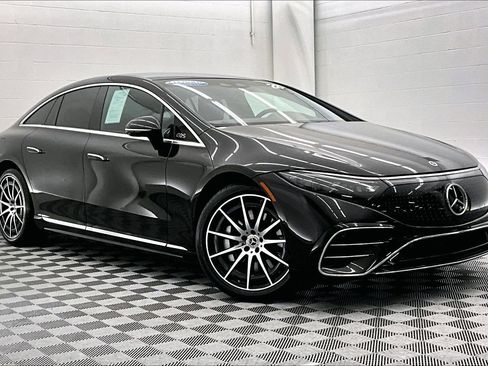 Certified 2023 Mercedes-Benz EQS 580 4MATIC Sedan image 32