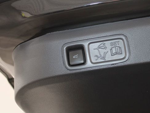 Used 2023 Ford Expedition Max Platinum image 19