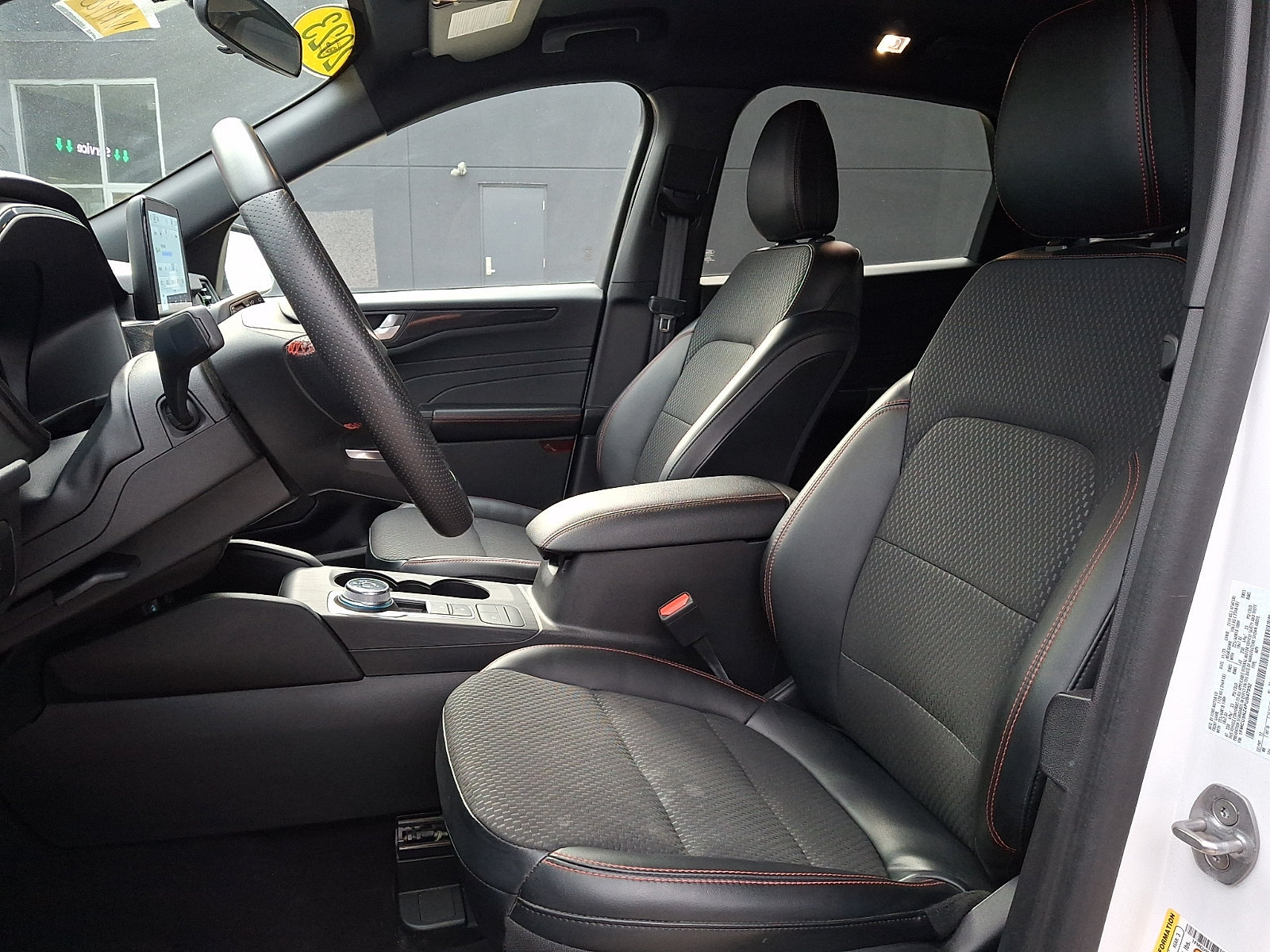 Used 2023 Ford Escape ST-Line Select AWD/4WD image 13