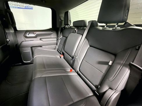 Used 2025 GMC Sierra 1500 SLT image 21