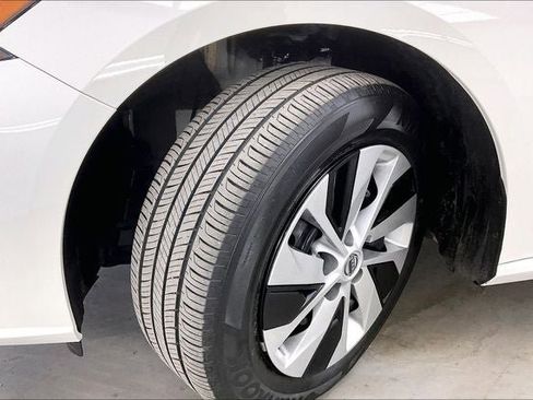 Used 2025 Nissan Altima 2.5 S image 33