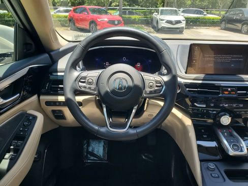 Used 2025 Acura MDX SH-AWD image 25
