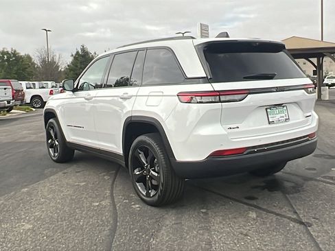 New 2025 Jeep Grand Cherokee Limited w/ Luxury Tech Group II image 5