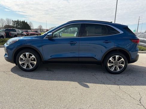 Used 2023 Ford Escape Platinum AWD/4WD image 4