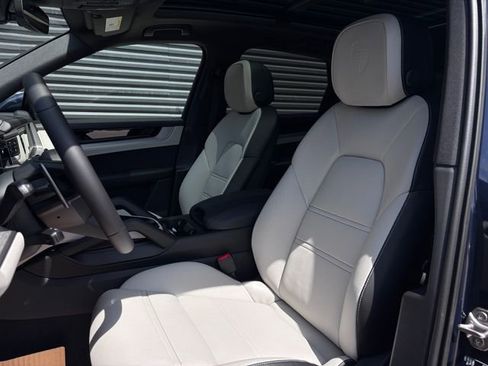 New 2026 Porsche Cayenne S image 5