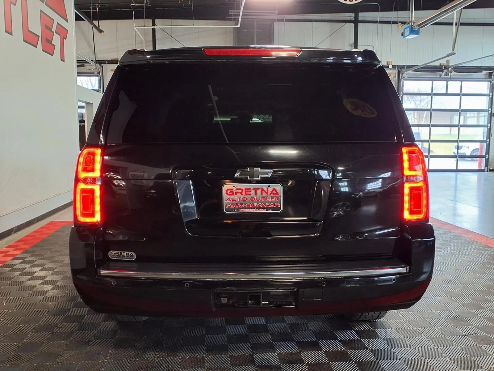 Used 2017 Chevrolet Suburban Premier w/ Max Trailering Package AWD/4WD image 5