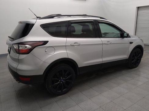 Used 2017 Ford Escape SE w/ SE Sport Appearance Package image 10