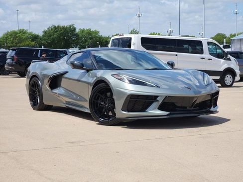 Used 2024 Chevrolet Corvette Stingray Convertible w/ Z51 Performance Package image 2