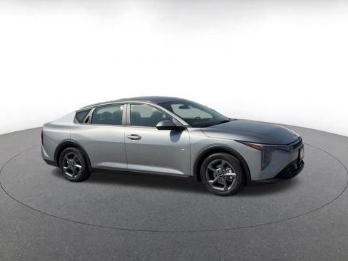 Used 2026 Kia K4 FWD image 2
