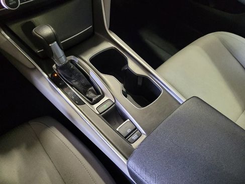 Used 2018 Honda Accord LX image 26