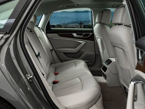 Used 2022 Audi A6 Premium Plus w/ Premium Plus Package image 43