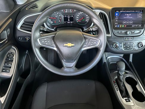 Used 2024 Chevrolet Malibu LT FWD image 14