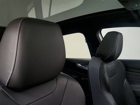 Used 2023 Volkswagen ID.4 S RWD image 37