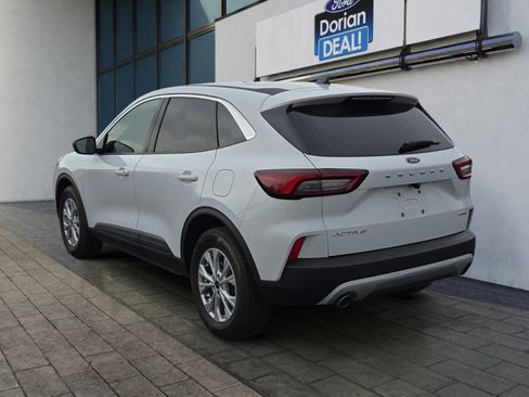 Used 2023 Ford Escape Active AWD/4WD image 2