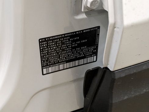 New 2025 Volkswagen Taos SE image 30