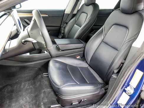 Used 2023 Tesla Model 3 Standard Range image 9