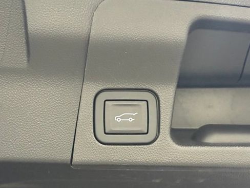 Used 2019 GMC Acadia SLT AWD/4WD image 9