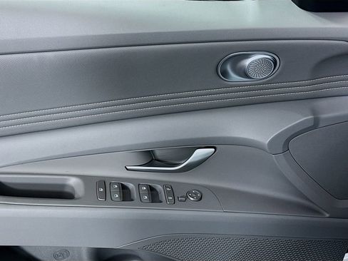 New 2025 Hyundai Elantra Sport image 18