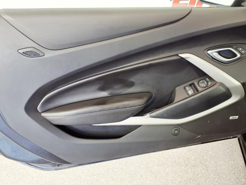 Used 2017 Chevrolet Camaro LT w/ Technology Package image 15