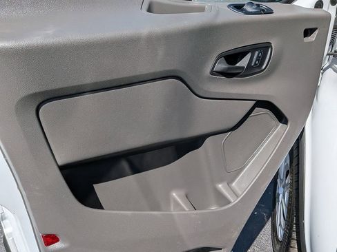 Used 2024 Ford Transit 250 Low Roof w/ Exterior Upgrade Package RWD image 9