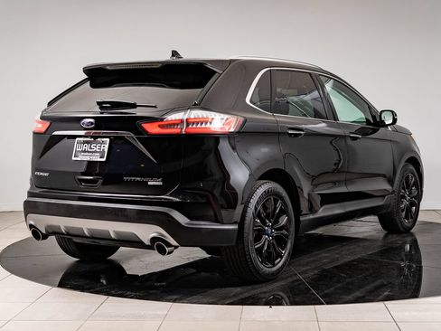 Used 2019 Ford Edge Titanium FWD image 10