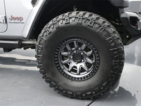 Used 2020 Jeep Gladiator Rubicon image 36
