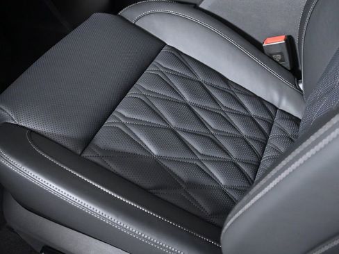 New 2026 Nissan Rogue Platinum image 25