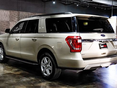 Used 2018 Ford Expedition Max XLT w/ Equipment Group 202A image 9