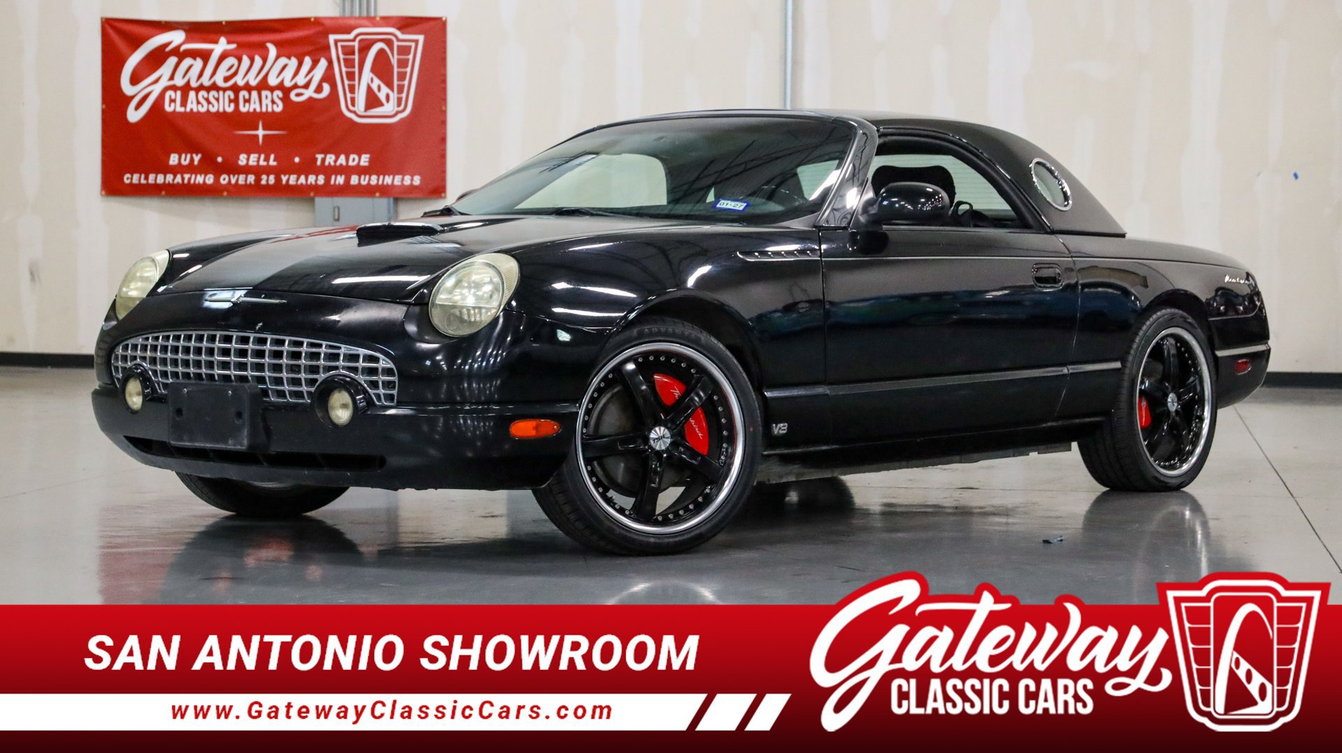 Used 2002 Ford Thunderbird RWD image 1