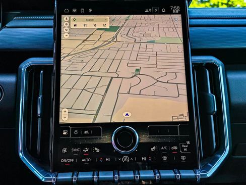 Used 2025 GMC Acadia Elevation FWD image 18